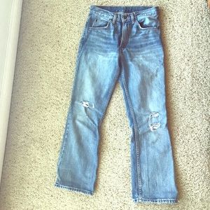 Women’s 517 Levi’s boot cut cropped jeans size 26